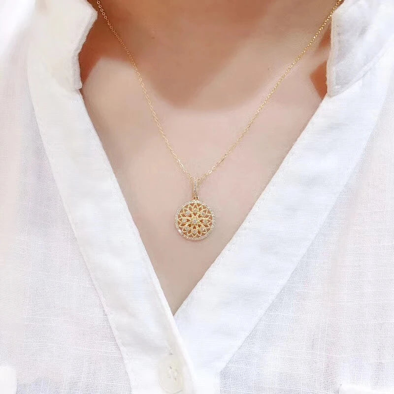 18K Yellow Gold Diamond Pendant Necklace